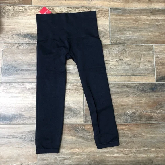 SPANX, Pants & Jumpsuits, Spanx Cropped Lamn Legging